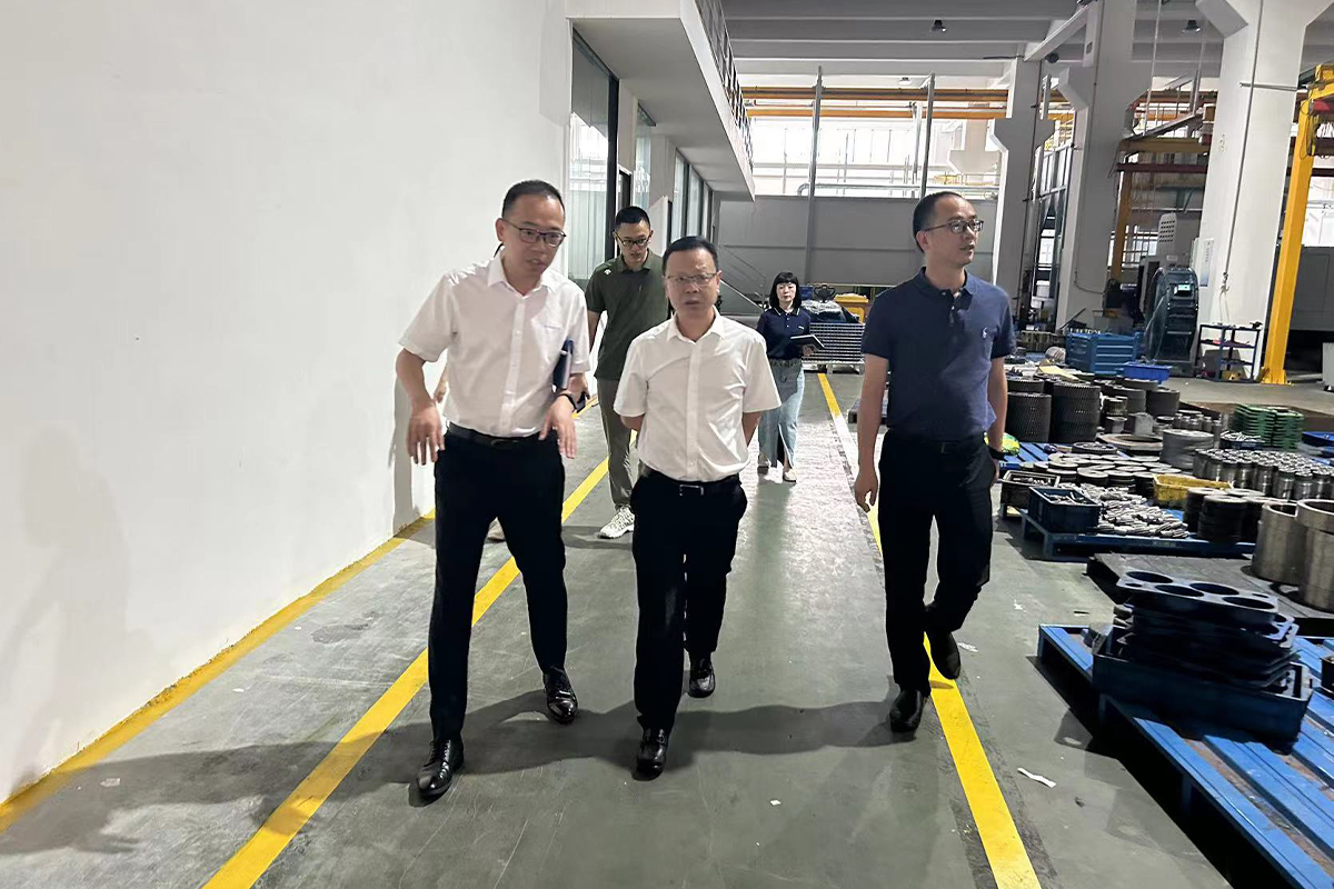 ???2023年8月4日平陽縣金縣長(zhǎng)一行領(lǐng)導(dǎo)，蒞臨浙江恒齒傳動(dòng)股份有限公司進(jìn)行視察指導(dǎo)。